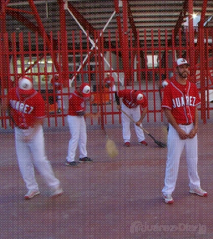 Deportistas limpian ciudad