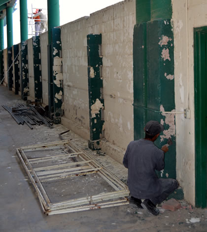 Remodelan fachada del Estadio Jaime Canales Lira