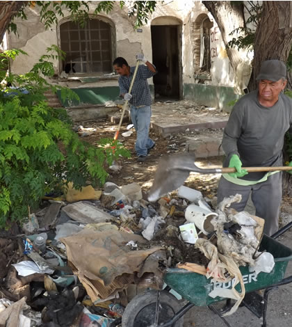 Retira Limpia Municipal Toneladas de Escombro