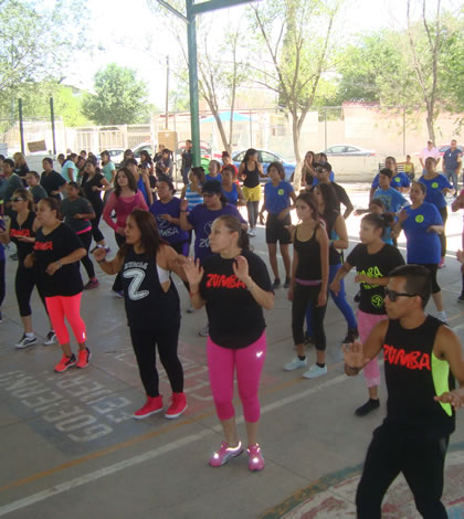 Se Activan Juarenses con “Zumbatón”