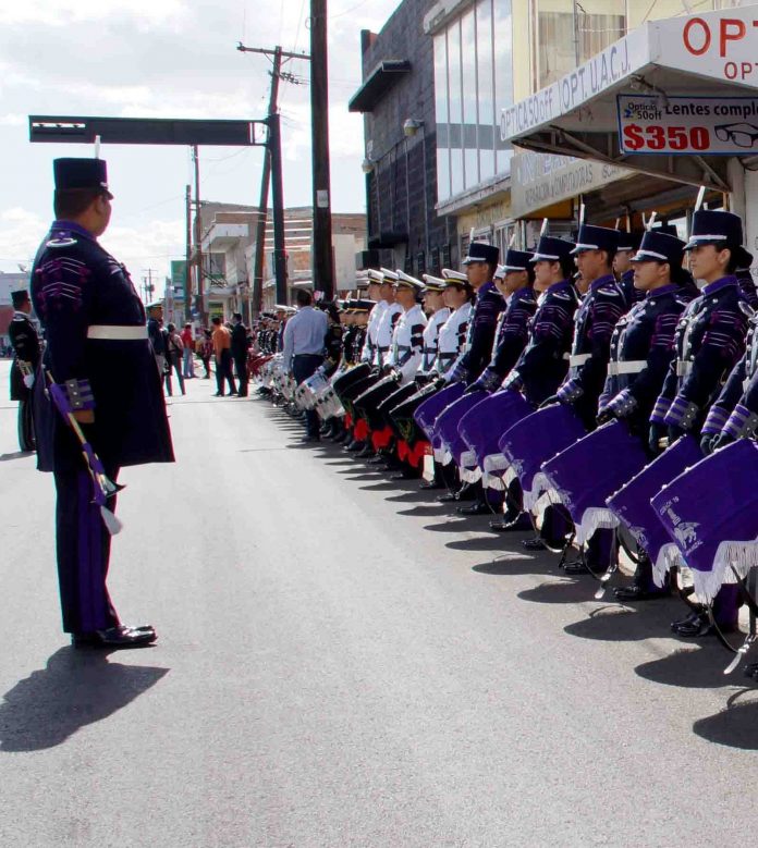 Convocan a Participar en Desfile del 16 de Septiembre