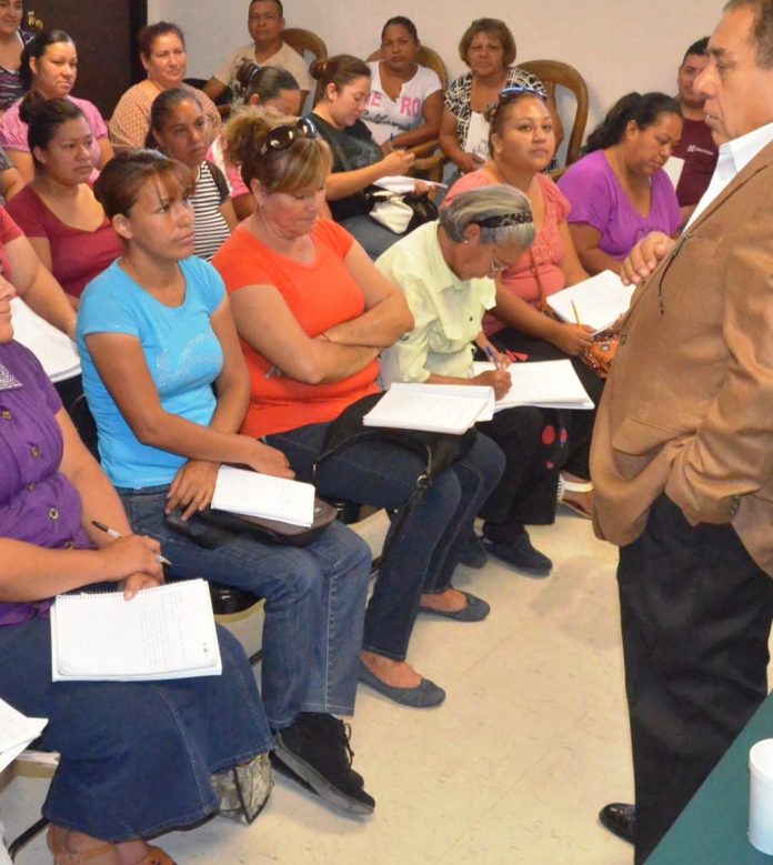 Realizan Curso ¨Escuela para Padres¨