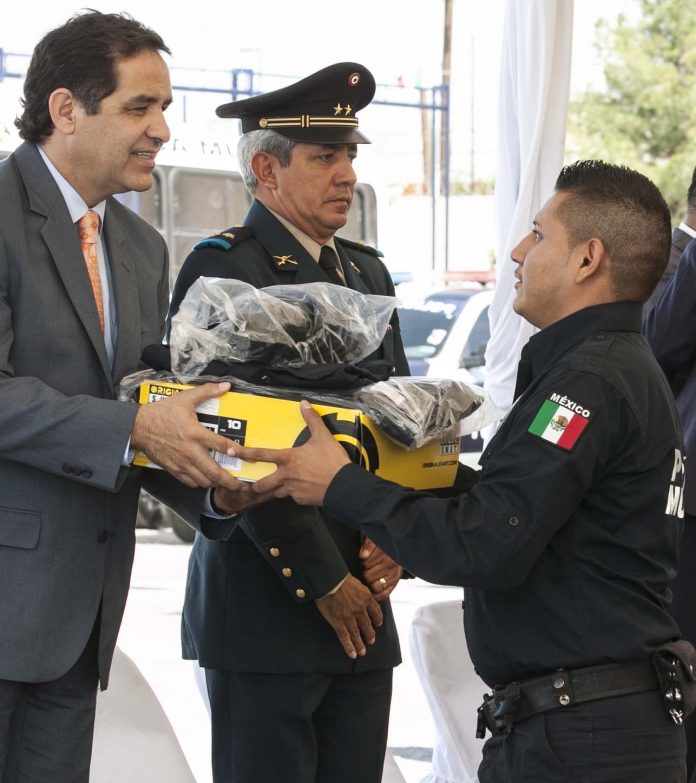 Entregan Nuevos Uniformes a Seguridad Pública