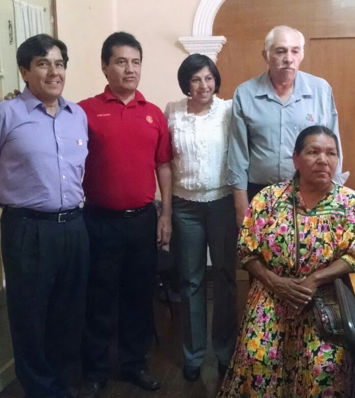 Club Rotario Sector Norte Entrega Equipo de Cómputo a Escuela Tarahumara.