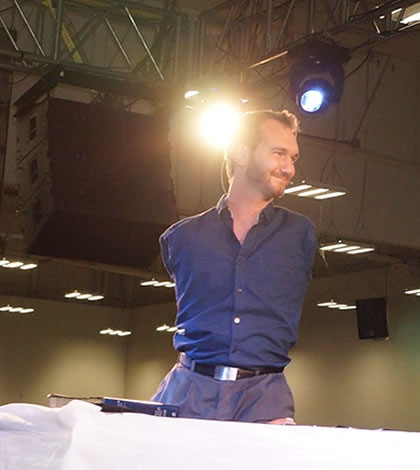 Invitan a Conferencia de Nick Vujicic