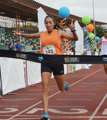 Javier Catalán y Ayleen Hernández se Adjudican Carrera “Ayudar es Vivir”