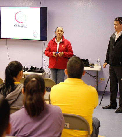 Recibe DIF Capacitación Sobre Prevención de Delitos y Adicciones