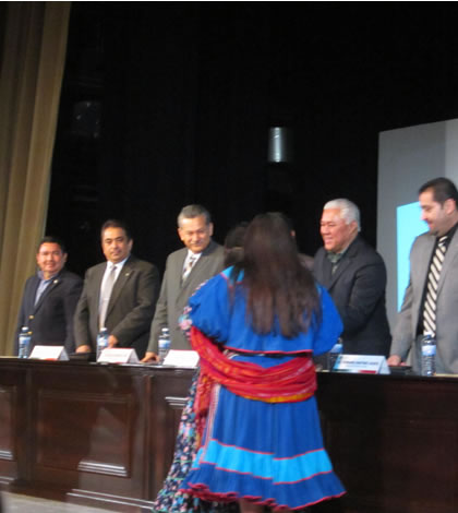 Entregaron 6 mil Becas Escolares en 2015