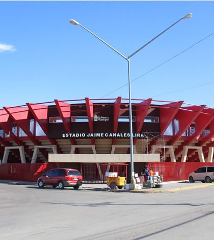Finaliza Primera Remodelación de Estadio Jaime Canales Lira