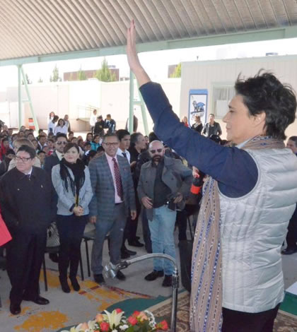 Ofelia Medina Fomenta Cultura a Jóvenes Juarenses