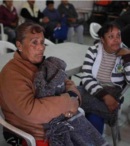 Recibe Centro Comunitario de Colonia Cementera Donativo por DIF