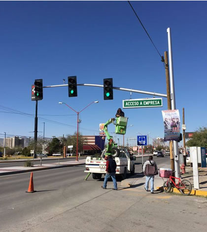 Reparan Semáforos Dañados por Viento