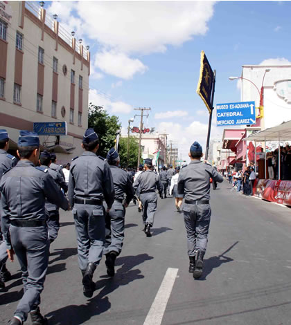 Ultiman Detalles Para Desfile del 20 de Noviembre