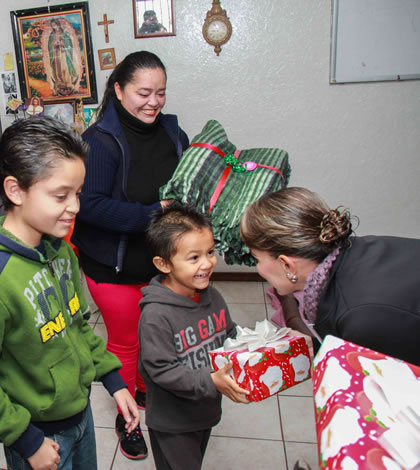 Entrega DIF Apoyo a Familias