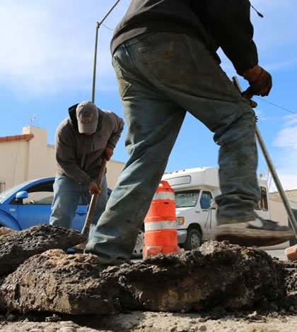 Atienden Calles en Distintos Sectores