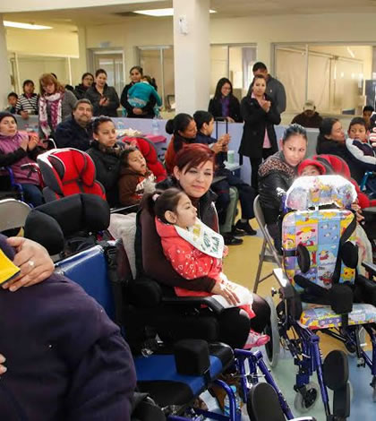 Entrega DIF Aparatos Funcionales a Discapacitados