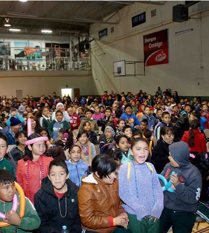 Entregan Juguetes a Niños de Escasos Recursos