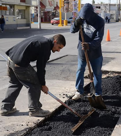 Avenidas Principales son Atendidas con Programa de Bacheo