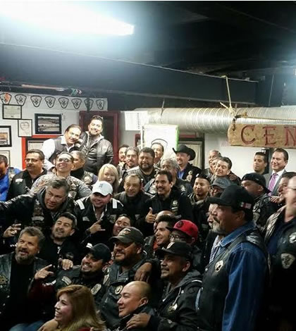 Entregan Reconocimiento a Centauros Por Participación en Visita Papal