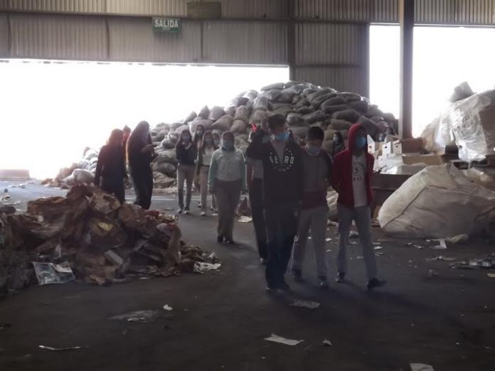 Aprenden Estudiantes a Cuidar Medio Ambiente