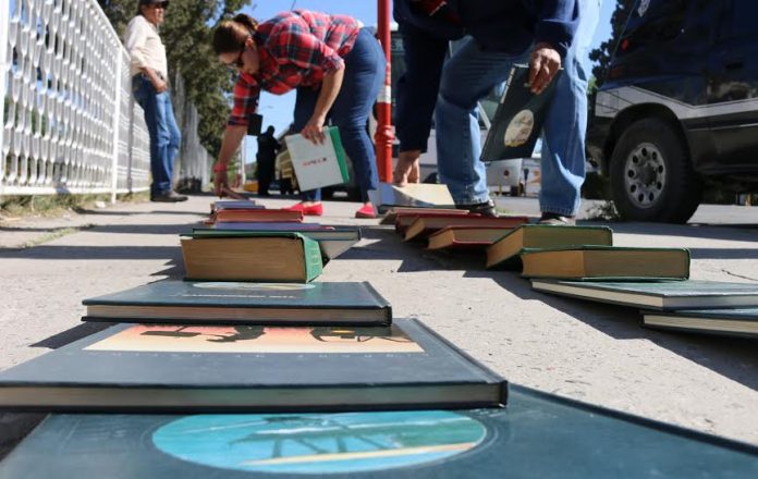 Fomentan Lectura Con KILOMETROS DE LIBROS