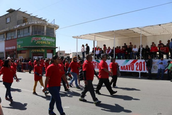 Celebran Desfile Por Día del Trabajo