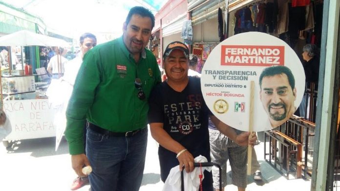 Se Reúne Fernando Martínez Con Simpatizantes del Distrito 6