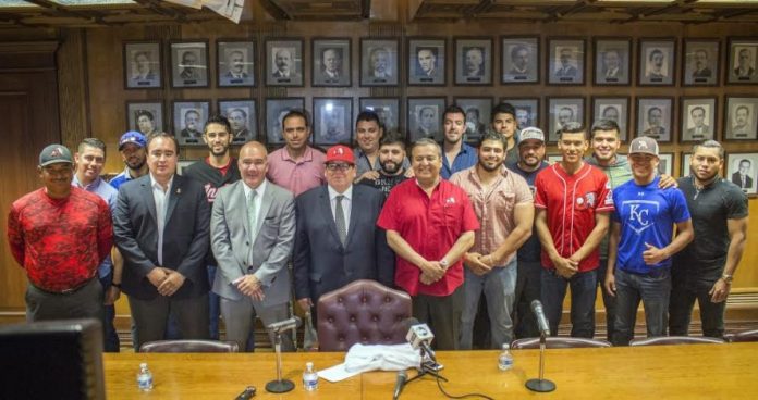 Visitan INDIOS a Presidente Municipal