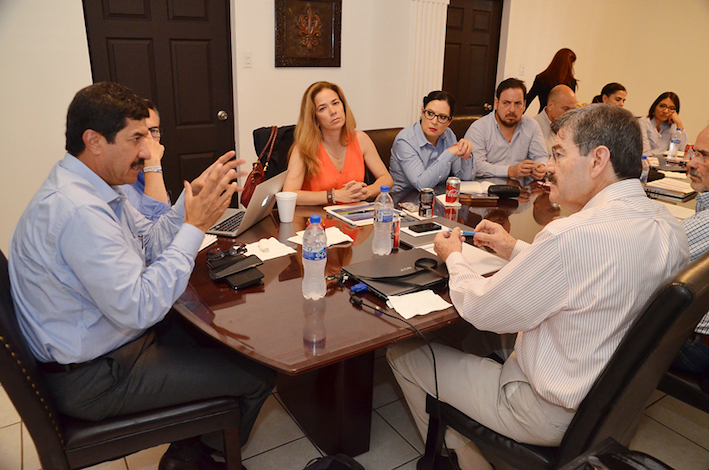 Javier Corral Junta con Equipo de Transicion