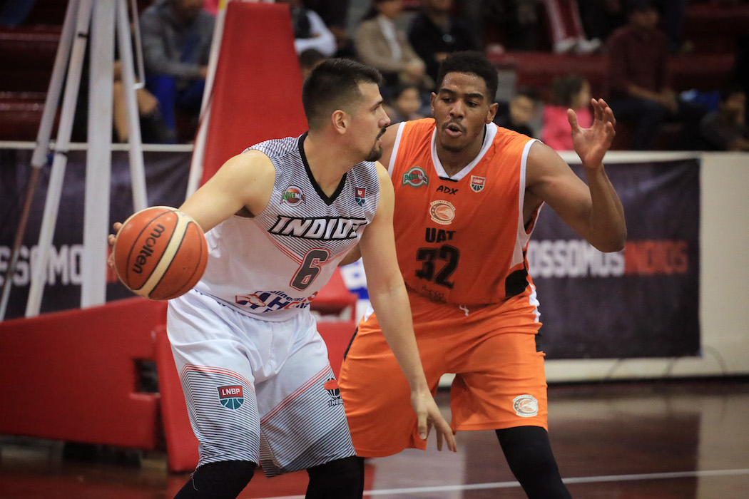 Barre Indios serie ante Correcaminos 1 indios-lnbp