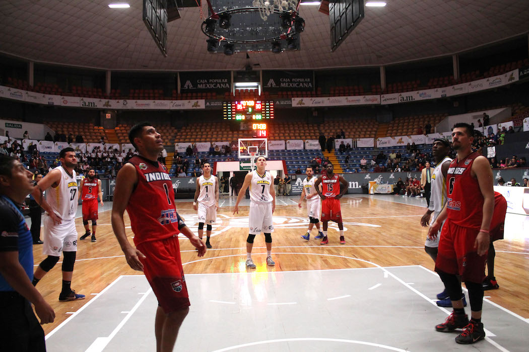 abejas vs indios 4
