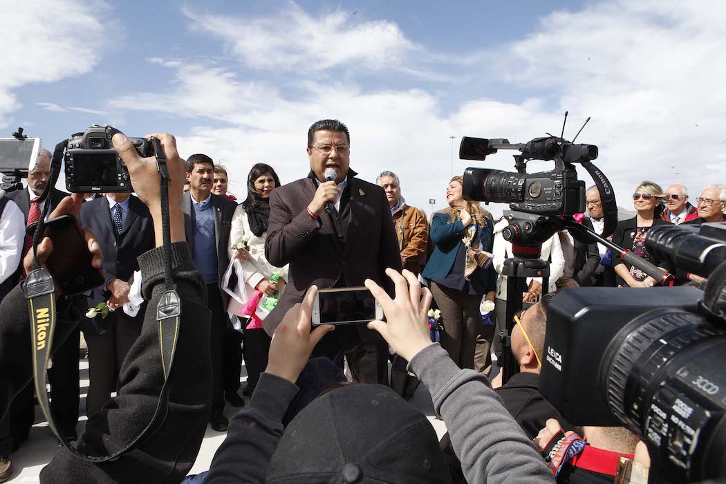 “Somos sólo uno… una sola región”: Armando Cabada 1 Cabada Muro de las Flores