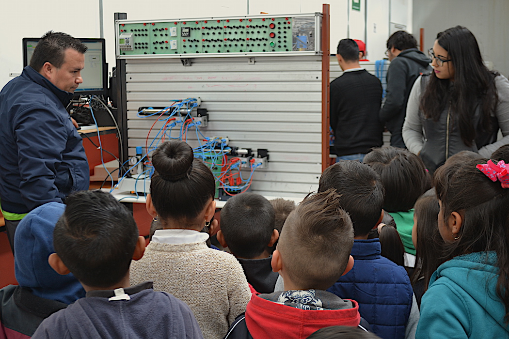 Niños de kinder visitan UTCJ motivados por la robótica 1 robotica kinder utcj 2