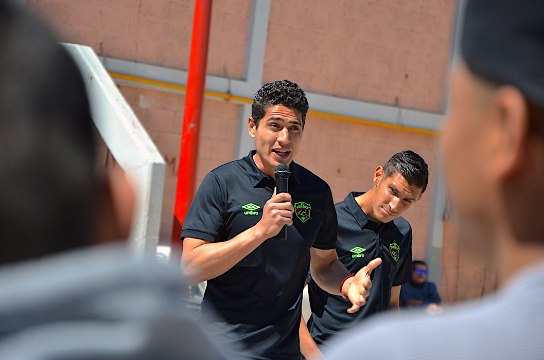 Alcalde Suplente motiva a pacientes de Ave Fénix 1 Bravos