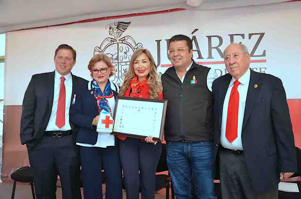 Familia Cabada Cruz Roja