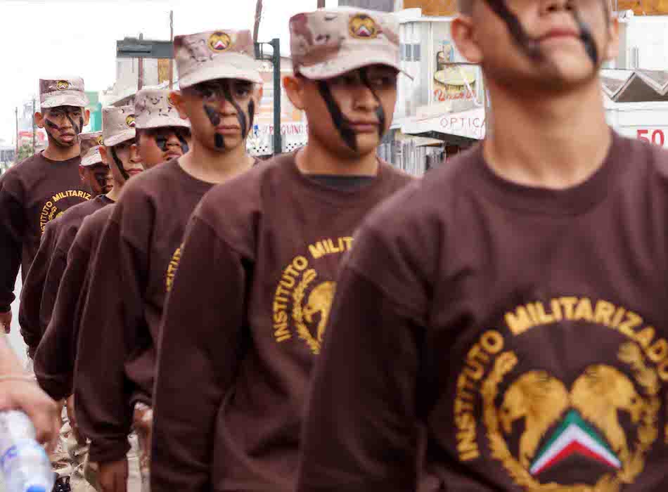 Convocan a participar en desfile del 5 de Mayo 1 desfile 4