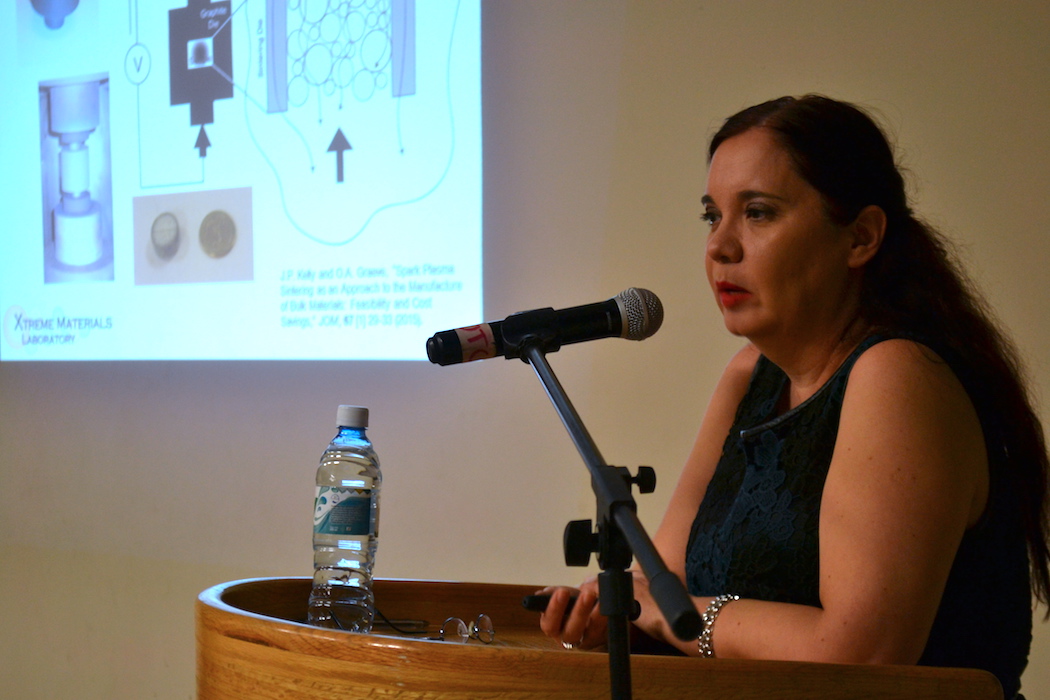 Reconocida científica invitó a estudiantes de UTCJ a especializarse en los E.U. 1 Olivia Graeve