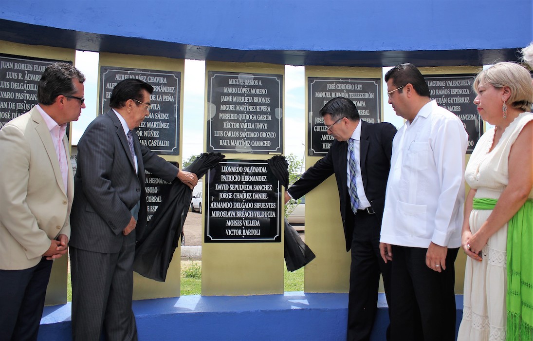 Rinden homenaje a periodistas fallecidos 1 Plaza del Periodista 5
