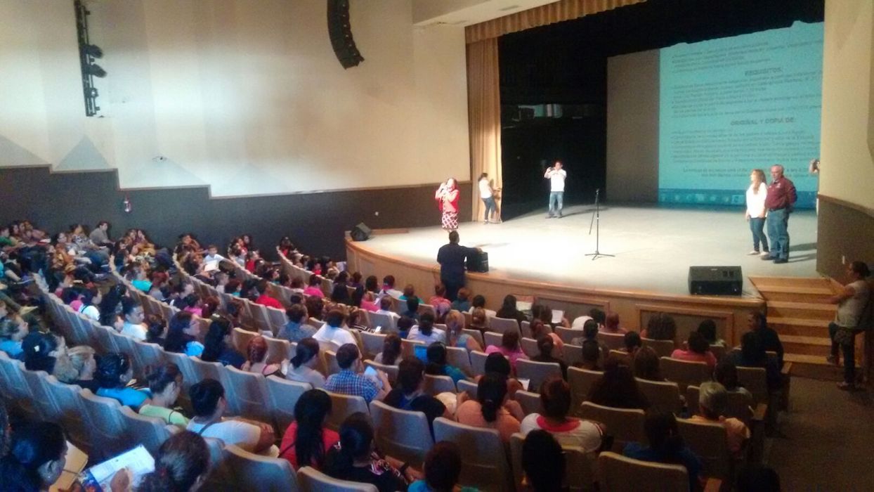 Se reciben solicitudes para aspirar a beca escolar 1 Becas 2