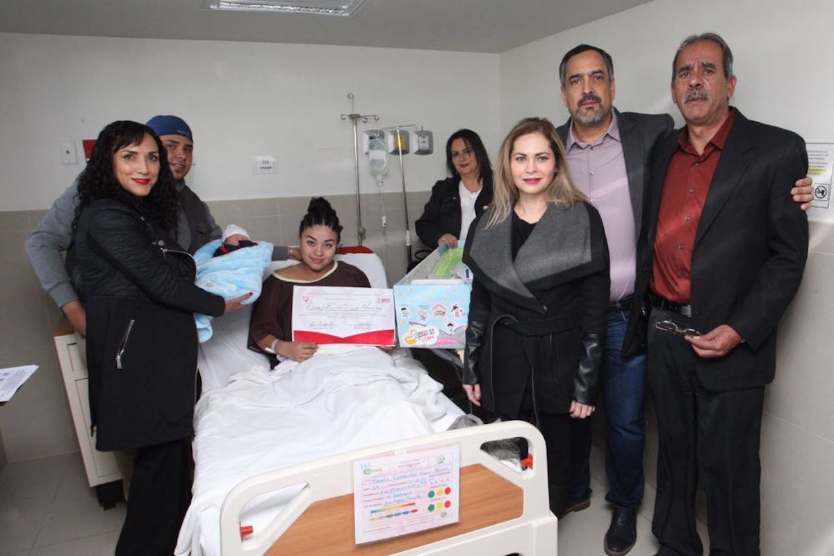 Entregan obsequios a primeros bebés del año 1 primer bebe 2018