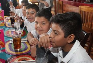 Motivan a estudiantes con programa “Hoy visito un restaurante” 3 Hoy visito un restaurante 7