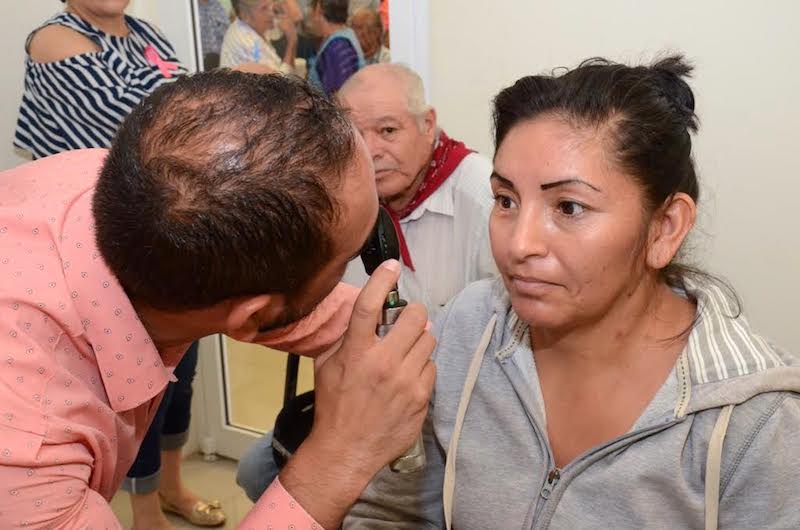 Piden registrarse previamente para el programa “Vamos Viendo” 1 Entrega de lentes vision