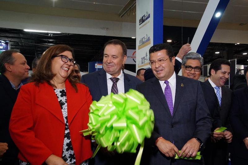 Expo MRO muestra una cara muy positiva de Juárez: Alcalde 1 Expo MRO 2018 corte liston