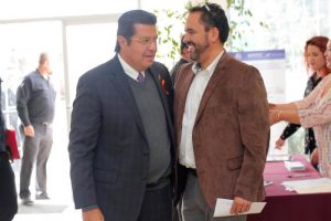 Se reúne Alcalde con funcionarios y ONG's en torno al Plan Municipal de Desarrollo 2018-2021 2 Armando Cabada Juan Carlos Loera de la Rosa