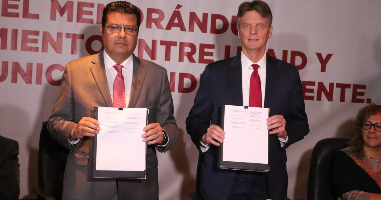 41dea41c25c227e0eb3820ea3ed04599 6