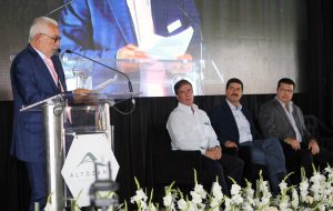 Francisco Medina durante la presentación