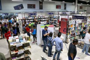 ASISTENTES A LA FERIA 8