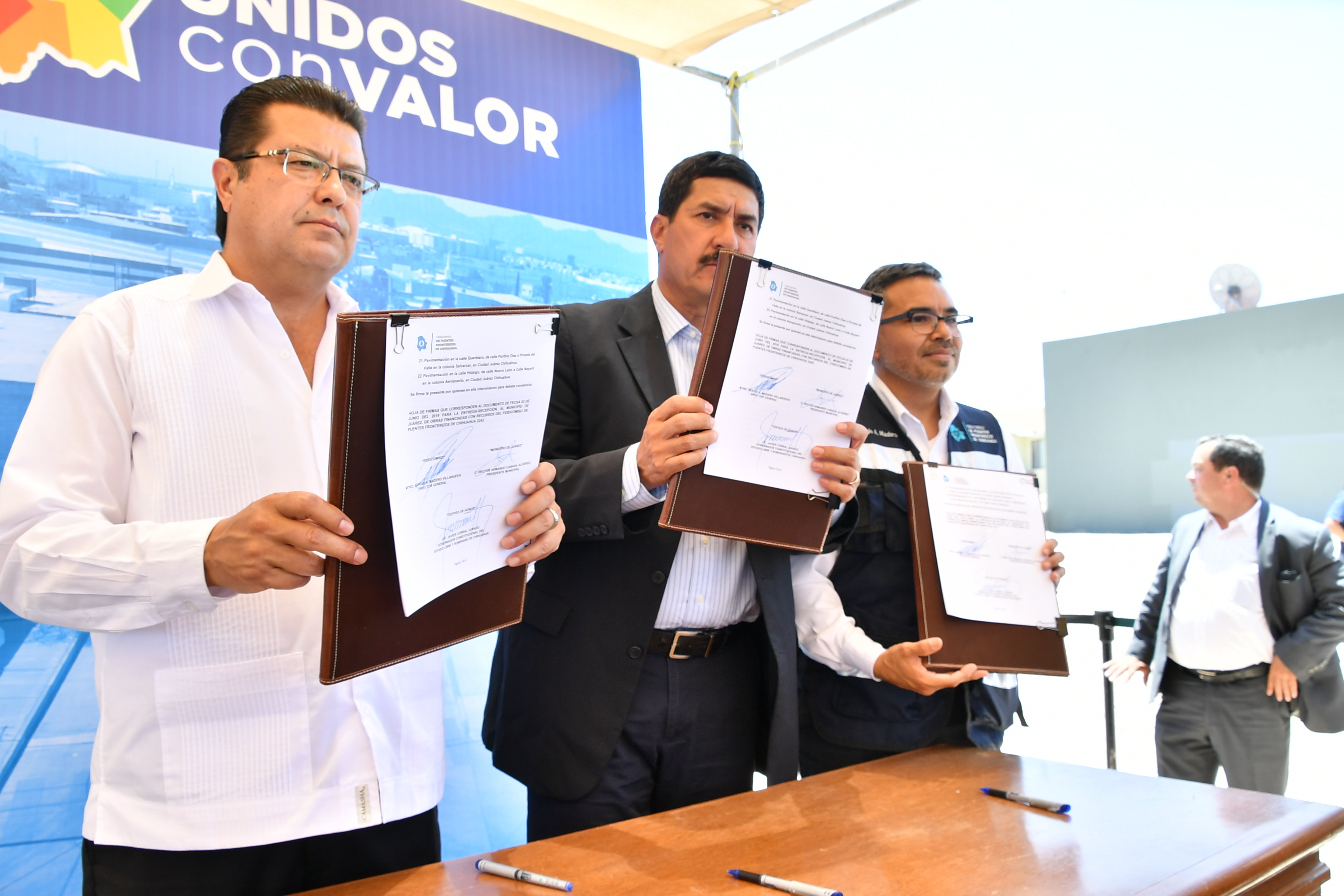 Entrega Gobernador al Ayuntamiento de Juárez 22 obras de pavimentación 1 DSC 1493 1