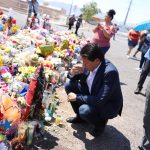 Acompaña Alcalde a presidente de la Cámara de Diputados durante pronunciamiento por víctimas del 03/08 14 Visita memorial Walmart 14
