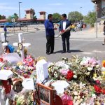 Acompaña Alcalde a presidente de la Cámara de Diputados durante pronunciamiento por víctimas del 03/08 9 Visita memorial Walmart 9